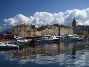 village tour de corse